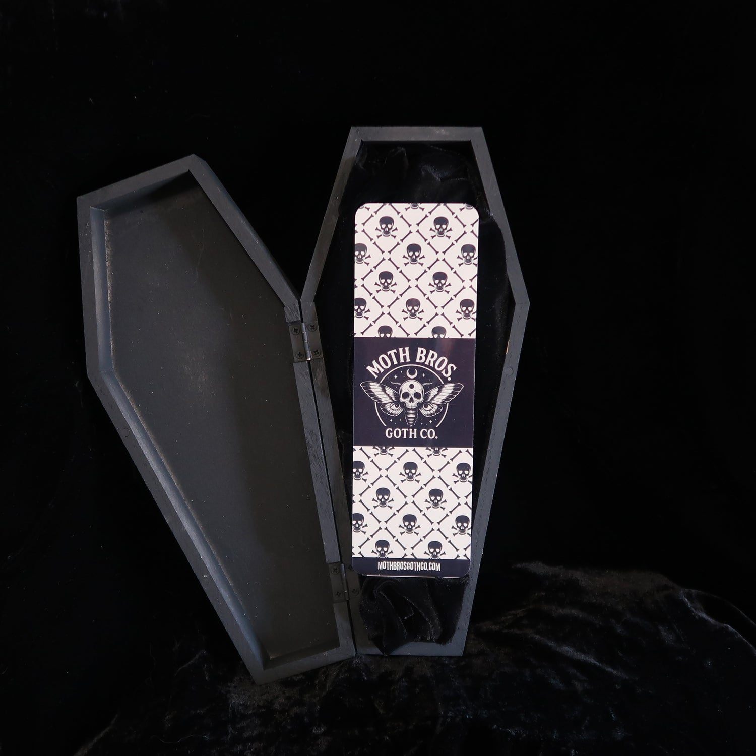 Bookmark Tomb