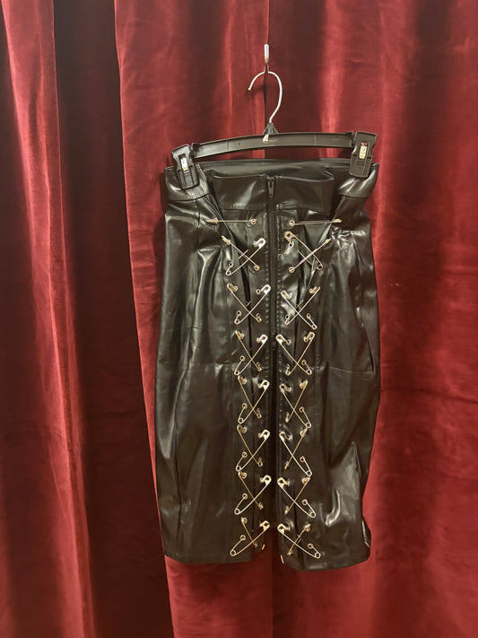 🧷 KRISS-KROSS Skirt - SIZE S - UNLUCKY 13 COLLECTION: 5 of 63