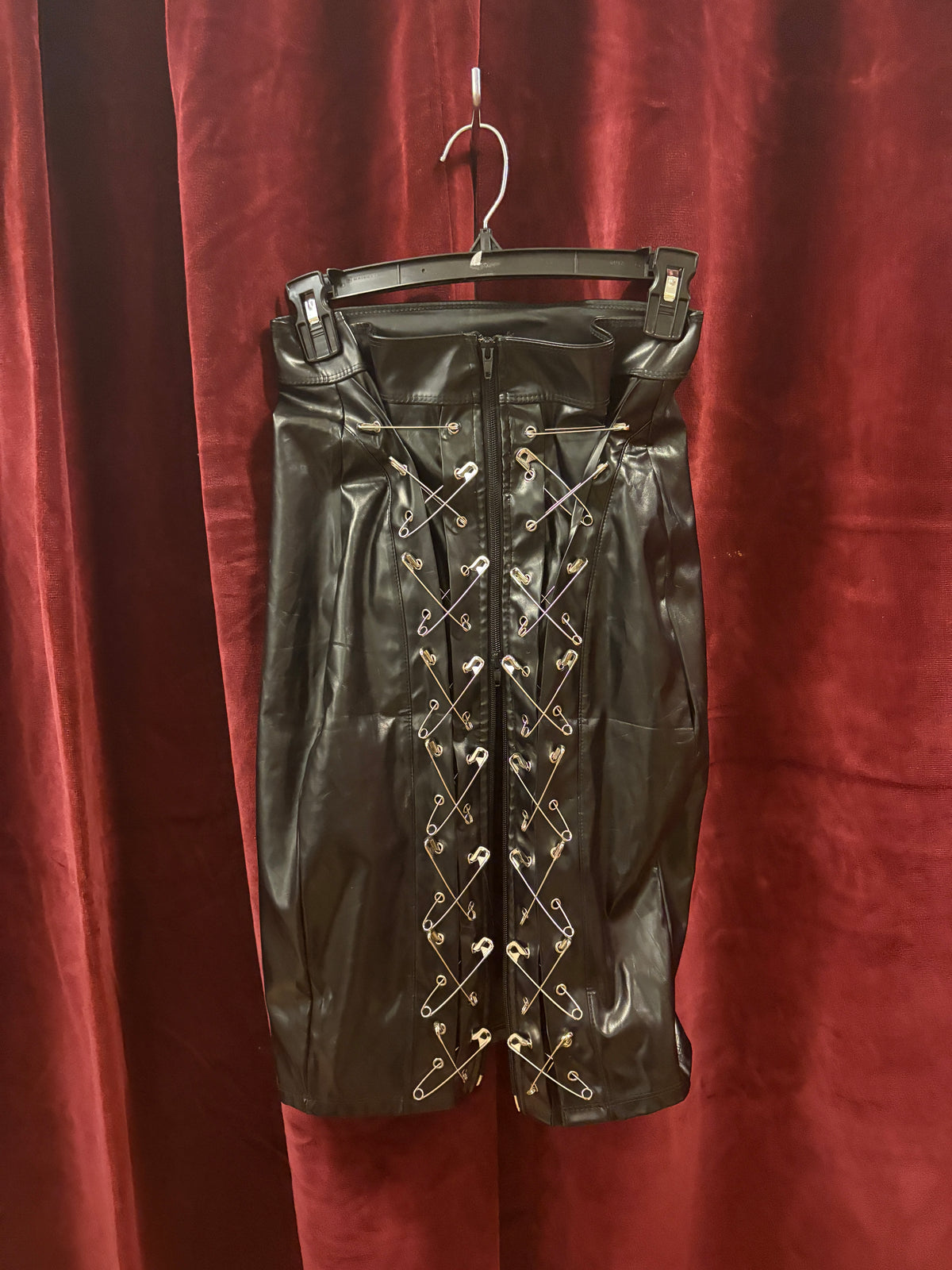 🧷 KRISS-KROSS Skirt - SIZE S - UNLUCKY 13 COLLECTION: 5 of 63