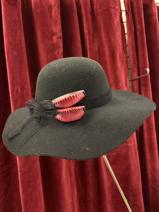 🥀 VENUS MAN-TRAP HAT - UNLUCKY 13 COLLECTION: 62 of 63